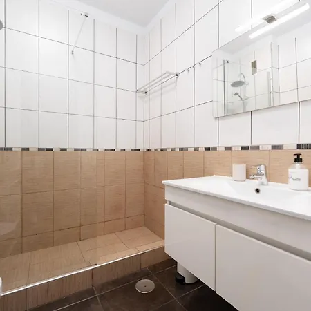 Clara Fanabe Apartment *