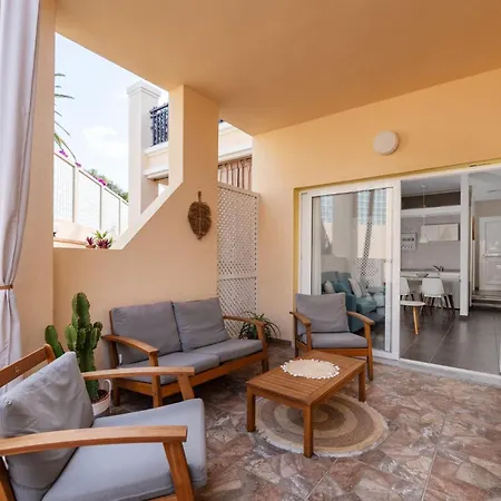 Clara Fanabe Apartamento *